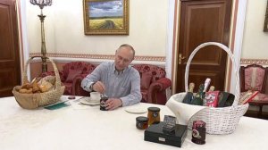 Раскрыто авторство картины на стене Путина