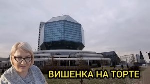 БАБКУ ВЫСЕЛИЛИ В ОДНУШКУ! ОЛЬГА УРАЛОЧКА LIVE. ОБЗОР.