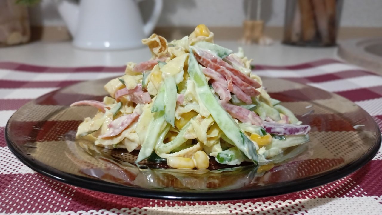 Салат с Яичными БЛИНЧИКАМи и КУКУРУЗОЙ смотреть онлайн