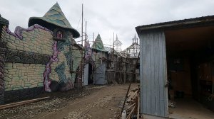 строительство крепости из  арт бетона парк Еленовка.