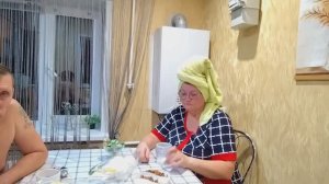 ПРОДОЛЖЕНИЕ ДНЯ/ ОБВАЛКА КУРЕЙ// БАНЯ