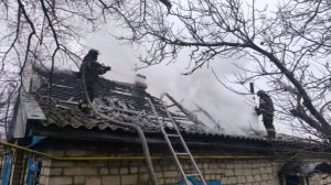 Дом загорелся после атаки ВСУ в Запорожской области, ранен человек