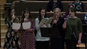 Взор поднимаю к лазурному небу..