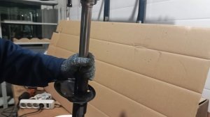 Как разобрать амортизатор