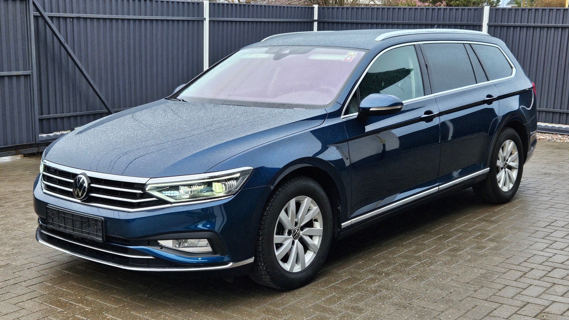 VW Passat Variant 2022! 1.5 TSI 150 hp. DSG7 DQ200! IQ.Light, камера, подогревы, фаркоп, ACC и т.д. смотреть онлайн