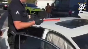 Россиянка на гелике протаранила авто воров, собиравшихся ограбить её дом в Лос-Анджелесе