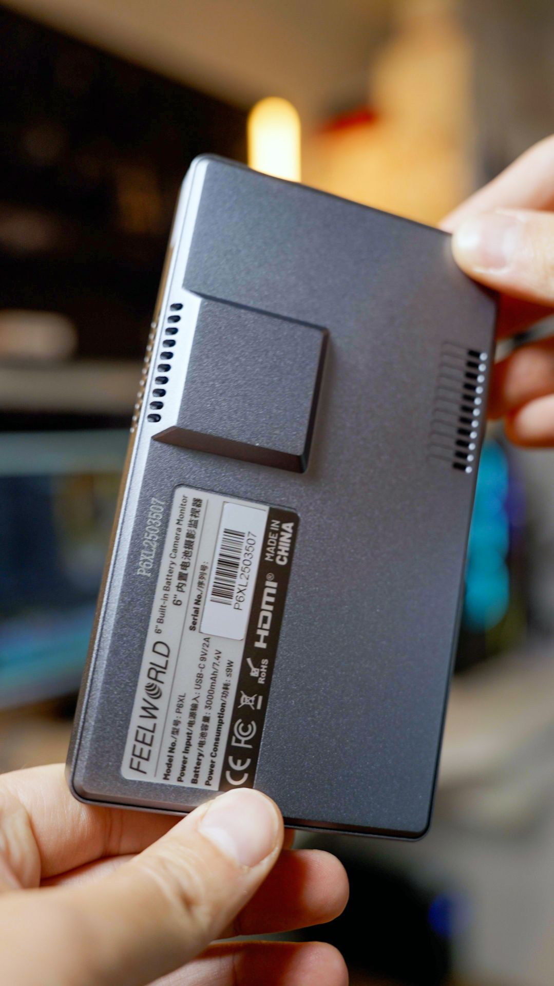 Feelworld P6XL обзор накамерного монитора со встроенным аккумулятором для видеосъемки смотреть онлайн