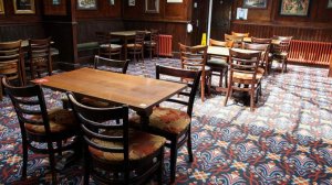 Паб в Британии запретил канцлеру казначейства посещать заведение