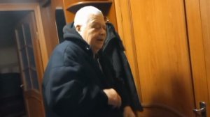 ОЗВУЧКА.  ВЫГОНЯЕТ МЕНЯ.