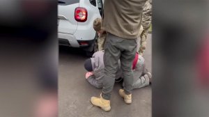 Киевский режим изо всех сил пытается пополнить силы на фронте путем принудительной мобилизации.