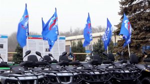 "Единая Россия" отправила на фронт очередной конвой с техникой и оборудованием.