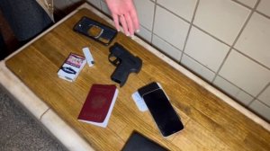 В Москве росгвардейцы после погони на станции "Спортивная" задержали двух юношей