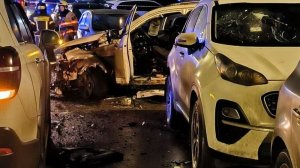 Автомобиль взорвался на парковке на юге Москвы