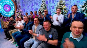 33 жениха пришли бороться за одну из сестер-близняшек в "Давай поженимся!"