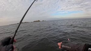 НЕ ОЖИДАЛИ ТАКОГО КЛЁВА! НАДЕЛ ЭТОТ СЛАГ И КЛЮНУЛ СУДАК МОНСТР! Рыбалка на спиннинг зимой 2025