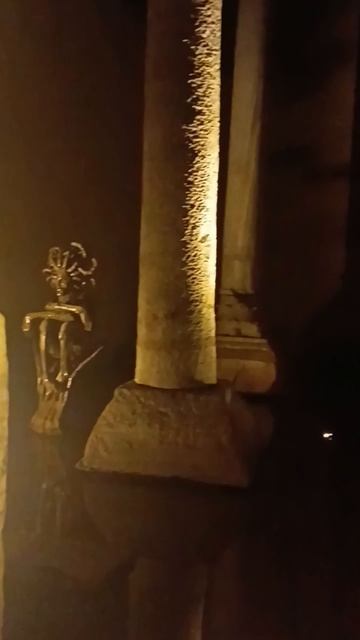 Медуза Горгона в Цистерне Базилика, Стамбул, Турция (Gargona in Basilica Cistern, Istanbul, Turkey)