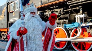 Праздничный поезд Деда Мороза добрался до Казани