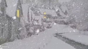 Красивый Снегопад в деревне Звуки природы Зимняя Сказка Видео Падает Снег