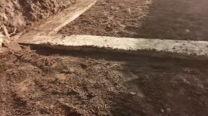 19 декабря 2025г.Наконец вывезла всю лишнюю землю и навела порядок вокруг будущего дома. .mp4