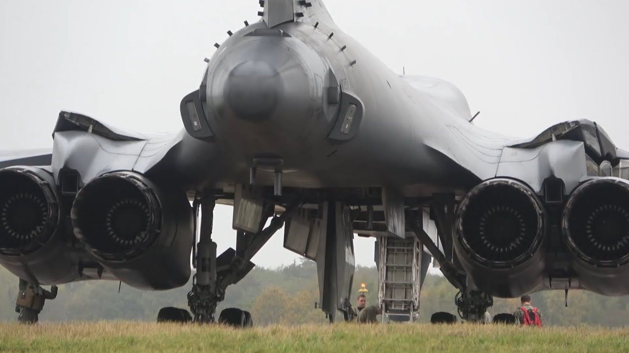 Боевые самолёты, стоящие на вооружении армии США смотреть онлайн