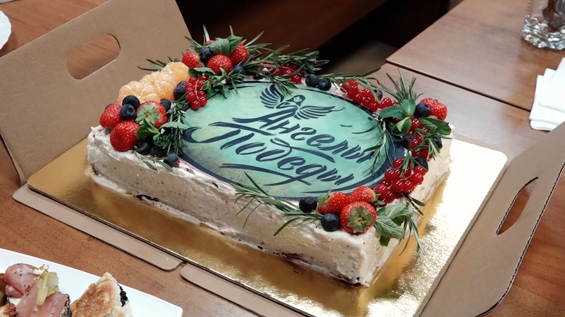 «Ангелы Победы»: помощь фронту с заботой и теплотой смотреть онлайн