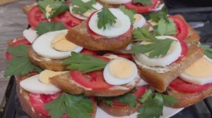 вкусные бутерброды к праздничному столу,всем понравятся))