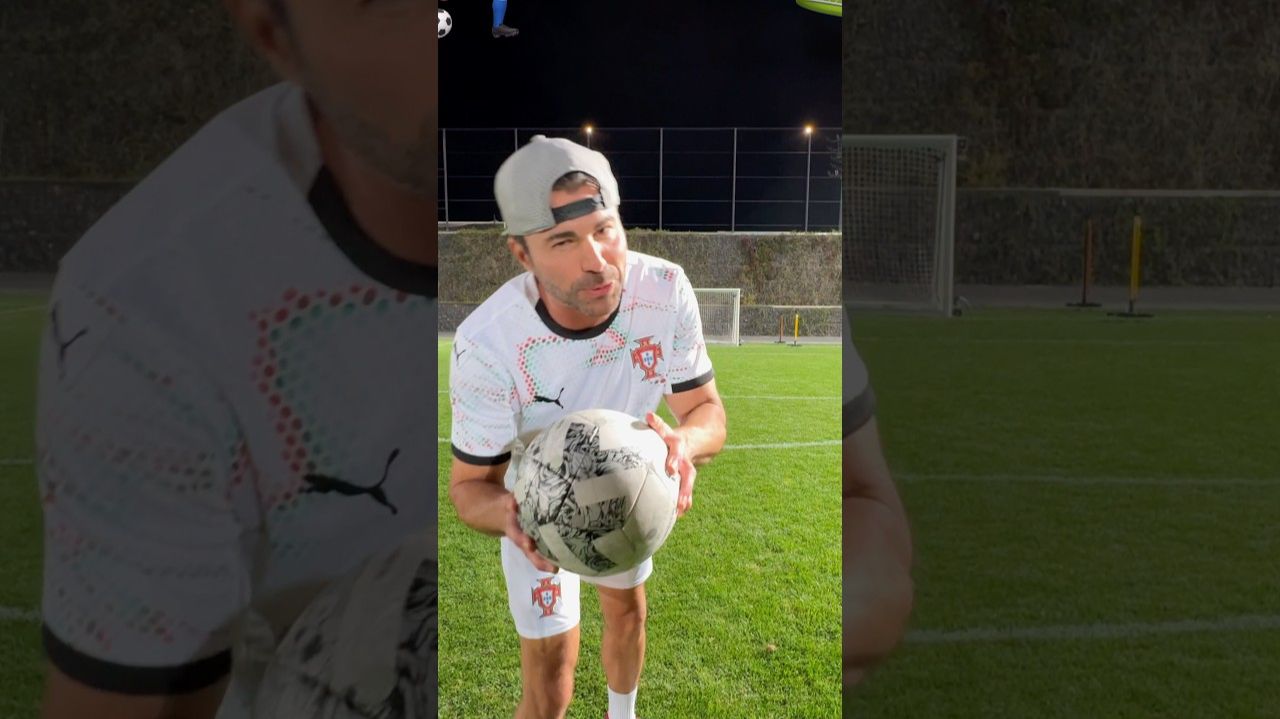 Можно Ли Обыграть Моего Робота-Вратаря (Марк Робер НАСА | Mark Rober NASA) смотреть онлайн