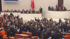 В Турции депутаты подрались во время обсуждения бюджета