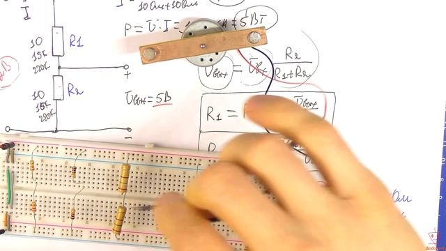 Резисторный делитель напряжения — 90% делают ОШИБКУ  Правильный расчёт. смотреть онлайн