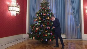 Российские министры приняли участие в новогодней акции «Елка желаний»