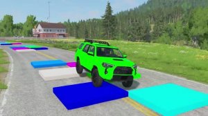 МУЛЬТИКИ ПРО МАШИНКИ: ОПАСНАЯ ТРАССА! Лава, огромная лужа и смешные препятствия