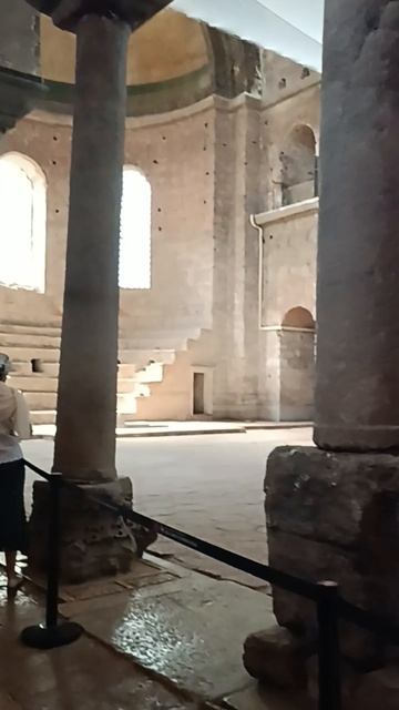 Оружейная, дворец Топкапы, Стамбул, Турция (Armoury in Topkapi Palace, Istanbul, Turkey)