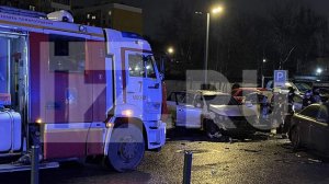 Хлопок произошел во дворе жилого дома в Москве