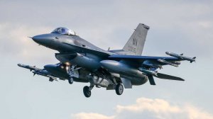 Истребитель ВВС США перехватил самолет около резиденции Трампа