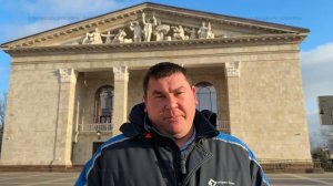 Петербургские строители завершают ремонт в Драмтеатре Мариуполя