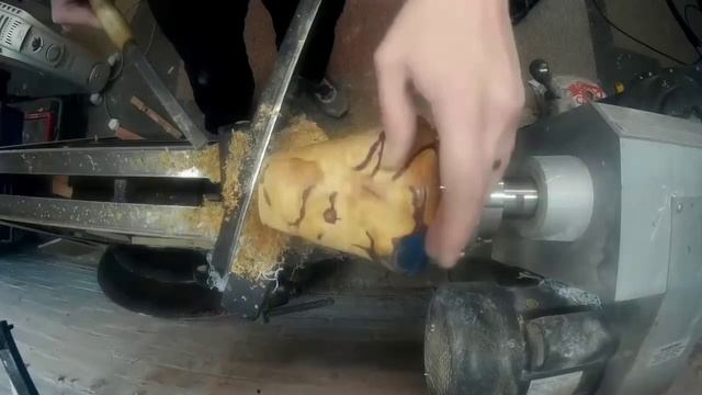 Смола и корень розового куста