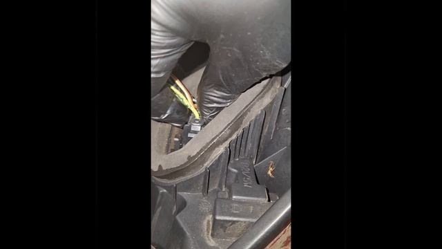 Как самому снять задний фонарь на Пежо 308 1,6л хэтчбек