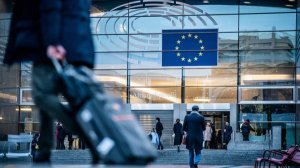 Европейские СМИ назвали Еврокомиссию тянущим за собой ЕС «Титаником»