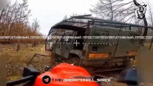 🇷🇺🪖Работает спецназ: разборка бронемашины.
🎮Операторы дронов 16 обрСпН с помощью оптоволокна…🔽