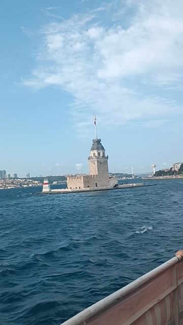 Девичья башня, Пролив Босфор, Стамбул, Турция (Maiden Tower, Istanbul, Turkey)