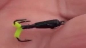 Сын ловит на чертика!