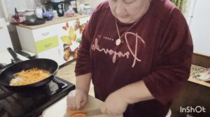 Ячневая каша со свиной тушёнкой.Молочная ,кукурузная каша.