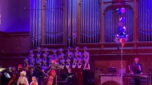 "Леди совершенство" - Мэри Поппинс, Большой детский хор им. В. Попова, Лада Меркуkьева, Е. Захарова