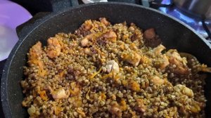 Купили ёлочку 🎄 и нарядили её)Даже Лилия участвовала с температурой 🤒 21.12.25