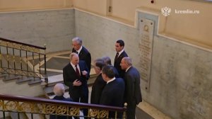 Путин провел экскурсию по Эрмитажу для лидеров стран СНГ