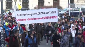 Европейские фермеры завалили "цветущий сад" картофелем