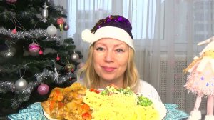 Мукбанг Спагетти с куриными хребтами, овощи тушеные, салат помидорный. еда.