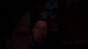 смотрим блогеров с мамулей