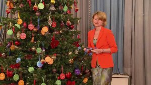 К новогодней акции "Елке желаний" сегодня присоединились члены правительства.