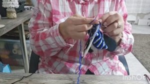 21.12.25 Купили цветы.Довязала один носок.